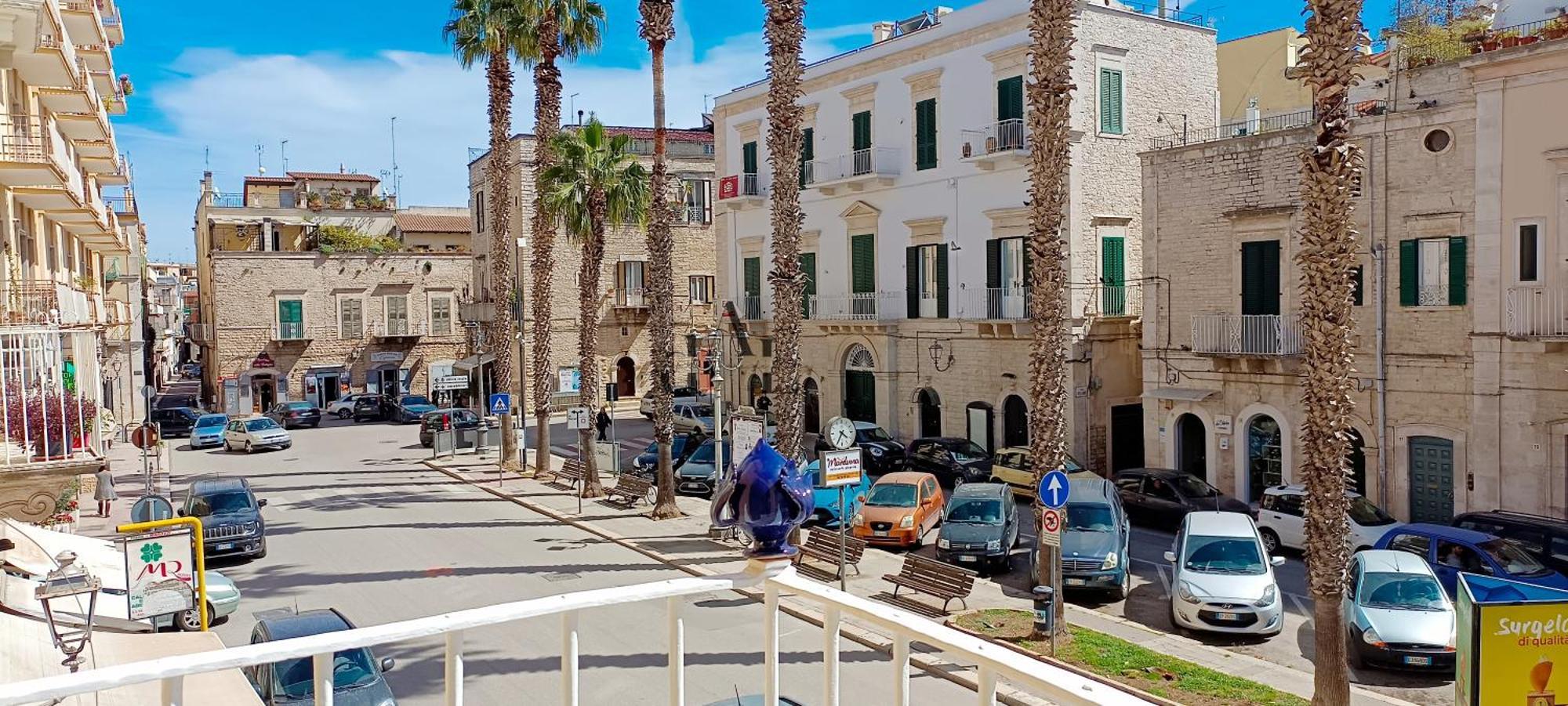 De Lucia Affittacamere - Elegante Appartamento Storico Nel Cuore Della Citta Terlizzi Bagian luar foto