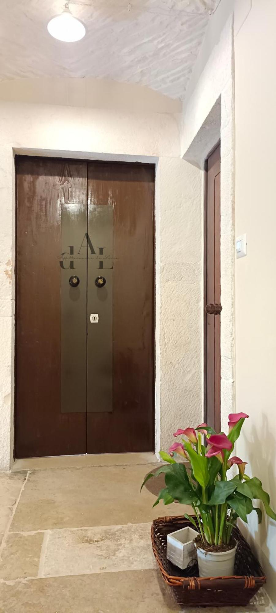 De Lucia Affittacamere - Elegante Appartamento Storico Nel Cuore Della Citta Terlizzi Bagian luar foto
